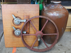 Lot 61 - 3 x pieces - large Vintage Stoneware handled Crock, old mounted Foundry Lot 61 - 3 x pieces - large Vintage Stoneware handled Crock, old mounted Foundry