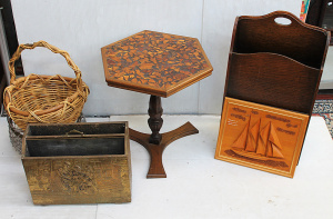 Lot 67 - Mixed Lot Decorative Wood items inc Oak Side Table & Magazine Rack