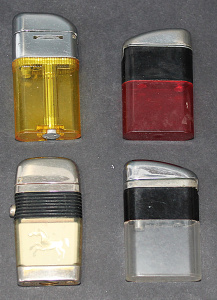 Lot 129 - 4 x vintage Scripto & Ritepoint USA made Fuel Cigarette Lighters -