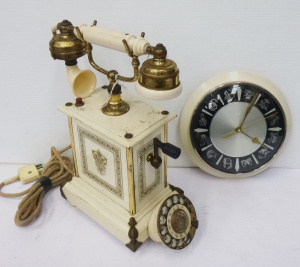 Lot 136 - 2 x Vintage Items inc, Metamec Battery Operated Zodiac Wall Clock &
