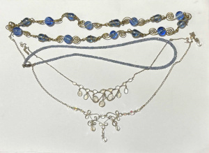 Lot 181 - 4 vintage necklaces incl Blue Murano beads, moonstone (need catch) &a Lot 181 - 4 vintage necklaces incl Blue Murano beads, moonstone (need catch) &a