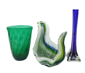 Lot 208 - 3 x Art Glass Items inc, green oval optic vase, green , white a, blue Lot 208 - 3 x Art Glass Items inc, green oval optic vase, green , white a, blue
