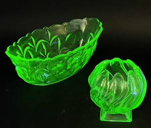 Lot 221 - 2 pces Art Deco Uranium glass inc Bagley Equinox Vase - Swirled Ball s Lot 221 - 2 pces Art Deco Uranium glass inc Bagley Equinox Vase - Swirled Ball s