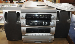 Akai 3CD Home Stereo System Record Player w Dual Cassette Deck, Three Band EQ, M