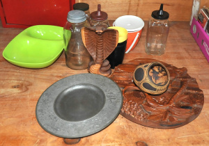 Lot 14 - Box lot of Homewares & Assorted items incl Carved Wooden Cobra, Gla