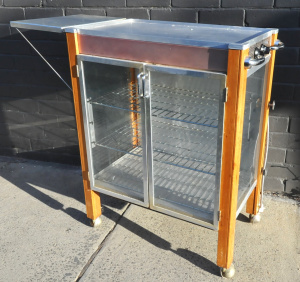 Lot 39 - Vintage Paramount Magic Maid Deluxe Bain-marie on Wheels Lot 39 - Vintage Paramount Magic Maid Deluxe Bain-marie on Wheels