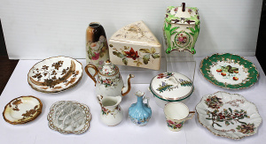 Lot 85 - Small Shelf Lot of Victorian Porcelain Inc Old Hall Lot 85 - Small Shelf Lot of Victorian Porcelain Inc Old Hall