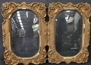 Lot 118 - Pair of Vintage Gilt Framed Convex Glass Picture Frames w Original Con Lot 118 - Pair of Vintage Gilt Framed Convex Glass Picture Frames w Original Con