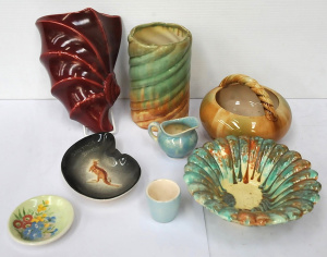 Lot 121 - Group lot - Vintage Australian Pottery - Kitty Breedon, Wembley w H Pa Lot 121 - Group lot - Vintage Australian Pottery - Kitty Breedon, Wembley w H Pa
