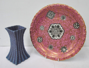 Lot 153 - 2 x pieces vintage English china - Fenton 'Osaka' Pattern cabinet plat