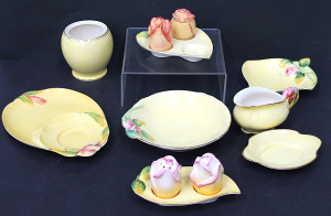 Lot 156 - Group lot Vintage Royal Winton Yellow glaze inc Tiger Lily sauce jug & Lot 156 - Group lot Vintage Royal Winton Yellow glaze inc Tiger Lily sauce jug &