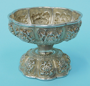 Lot 168 - Small vintage Eastern White Metal Footed Bowl - heavily Embossed class