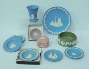 Lot 183 - Group lot Vintage Wedgwood Jasperware inc Pink Bean Lidded Trinket Box Lot 183 - Group lot Vintage Wedgwood Jasperware inc Pink Bean Lidded Trinket Box