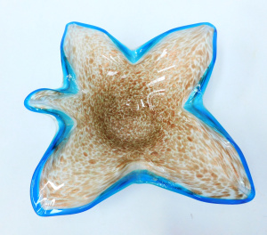 Lot 211 - Vintage Murano Art Glas Starfish Shaped bowl - White & gold aventu