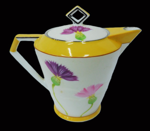 Lot 228 - Art Deco Japanese Noritake Tea Pot - Diamond shaped knob with shaped h Lot 228 - Art Deco Japanese Noritake Tea Pot - Diamond shaped knob with shaped h