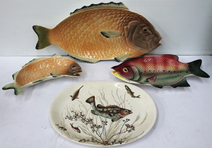 Lot 5 - 4x vintage ceramic Fish shaped serving dishes - incl 2 x Shorter & S