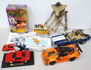 Lot 39 - Group Lot of Mixed Toys incl Independence Day Alian Figure, LEGO Cars,