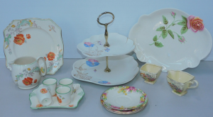 Lot 95 - Group lot Vintage Royal Winton China inc Art Deco 5 piece Egg set (1 eg Lot 95 - Group lot Vintage Royal Winton China inc Art Deco 5 piece Egg set (1 eg