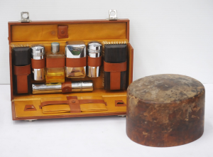 Lot 177 - Vintage Avalon Hat Block Crown and Gents Travelling Toiletries Set