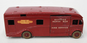 Lot 179 - Vintage Dinky Super Toys British Railway Horse-Box Diecast Vehicle #58 Lot 179 - Vintage Dinky Super Toys British Railway Horse-Box Diecast Vehicle #58