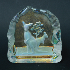 Lot 216 - Vintage Czech Rikaro Crystal Kangaroo Paperweight 10 5cm H