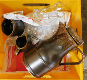 Lot 16 - Box lot of vintage pub glasses & part English pottery coffee set
