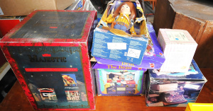 Lot 38 - Lot of 6 toys in original boxes (packaging in various states), incl 2 x