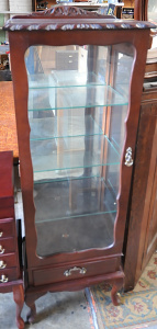 Lot 56 - Vintage c1980s Queen Anne style small Sized Display Cabinet - Lockable,