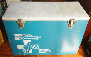 Lot 63 - Vintage cooler chest Esky with SS Mustang decoration & padded top