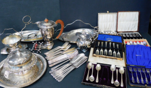Lot 75 - Group lot of silver plate incl Rodd cutlery, Reed & Barton stemmed