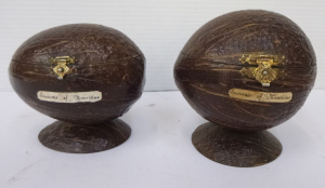 2 x Vintage Coconut Shell jewellery boxes with hinged lids and silk lining, Souv