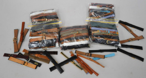 5 x Small bags of As New Ladies & Mens Leather Wristwatch Straps w Multiple