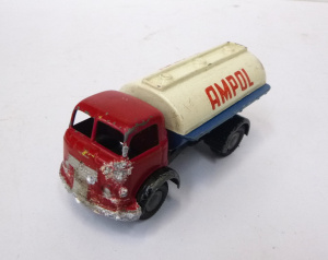 1950s Australian Micro Models Diecast Ampol Commer Tanker (af)