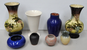 Lot 92 - Group lot of vintage Australian and other pottery including Harvey Scho