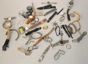 Lot 149 - Large group lot of watches and bands