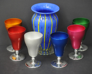 Lot 202 - Group lot of colourful retro items, including a set of 6 Carrington an