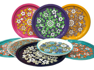 Lot 211 - 7 x colourful retro Trays Inc Set Willow new old stock