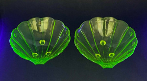 Lot 228 - Pair of Art Deco Czech Stolzle Uranium Glass shell shaped bowls, appro