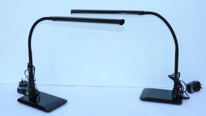 Lot 5 - Pair modern Lucci Ledlux Desk Lamps - Black w adjustable Goose necks Lot 5 - Pair modern Lucci Ledlux Desk Lamps - Black w adjustable Goose necks