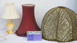 Lot 23 - Small lot - Boxed Wedgwood Blue Jasper ware Heart shaped Box, Lustre ce