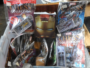 Lot 42 - 21 x Packaged Marvel Chess Collection w Magazines & Chess Pieces &a Lot 42 - 21 x Packaged Marvel Chess Collection w Magazines & Chess Pieces &a