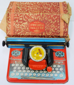 Lot 101 - Vintage 1950s Tin Toy - Mettype Junior Typewriter by Mettoy England wi Lot 101 - Vintage 1950s Tin Toy - Mettype Junior Typewriter by Mettoy England wi