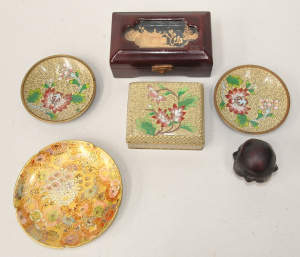 Lot 142 - Small Group of Quality Oriental Items, inc Very Fine Satsuma Dish, Clo Lot 142 - Small Group of Quality Oriental Items, inc Very Fine Satsuma Dish, Clo