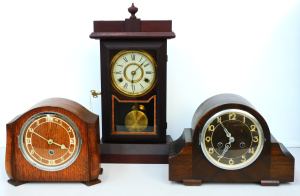 Lot 65 - 3 Vintage Wooden Mantel Clocks inc Late 1800s New Haven with key 47cm H