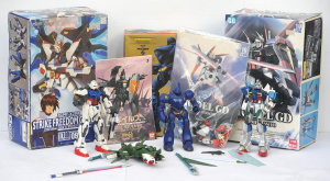 Lot 105 - 4 x vintage Boxed made up Bandai GUNDAM Robot Model Kits - Model GD, S
