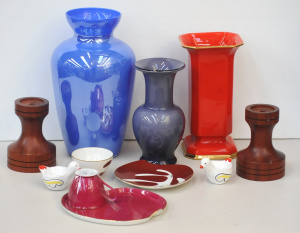 Lot 139 - Group lot - Mixed Retro items - Art Glass Vases, Pair heavy turned Red