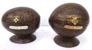 Lot 156 - 2 x Vintage Coconut Shell jewellery boxes with hinged lids and silk li