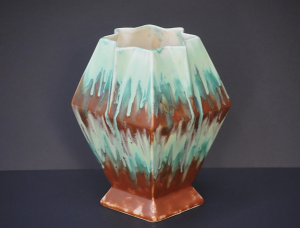Lot 213 - Art Deco English Crown Devon Vase - Drip Glaze with star shaped top 21