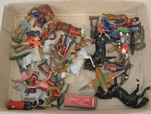 Lot of Vintage Diecast Lead Figueres incl Cowboys, Britain's, Horses, Soldiers e