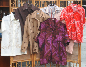 Lot 13 - Group lot - Vintage Mens Colourful Retro long & short sleeved Shirt